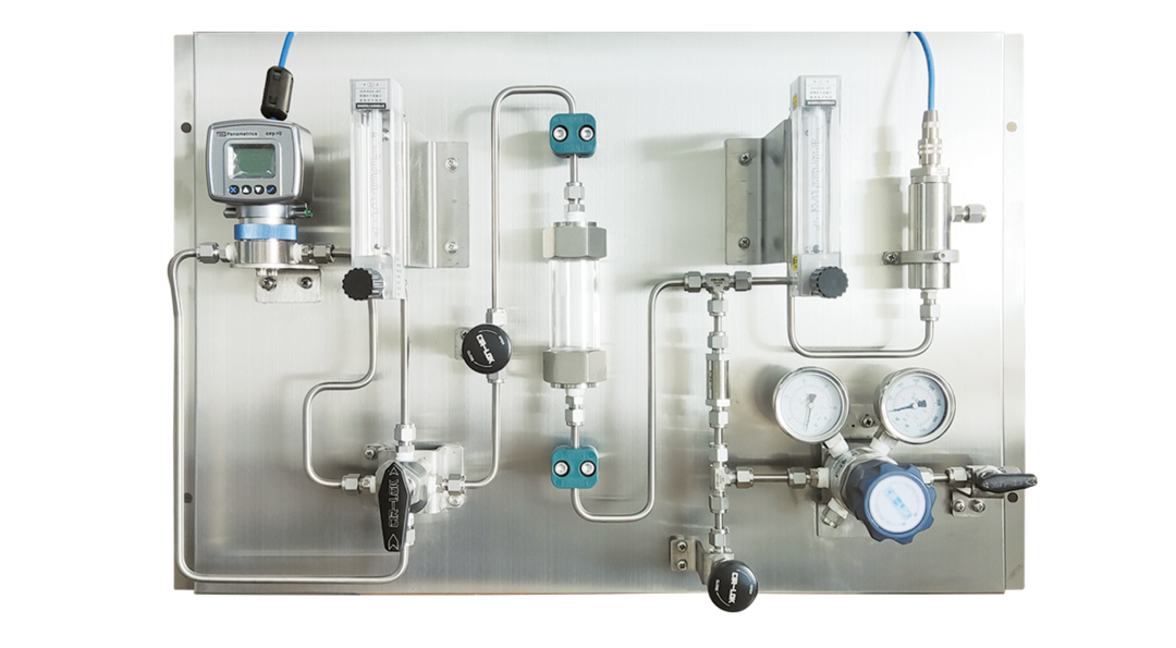 Trace oxygen, dew point analysis system