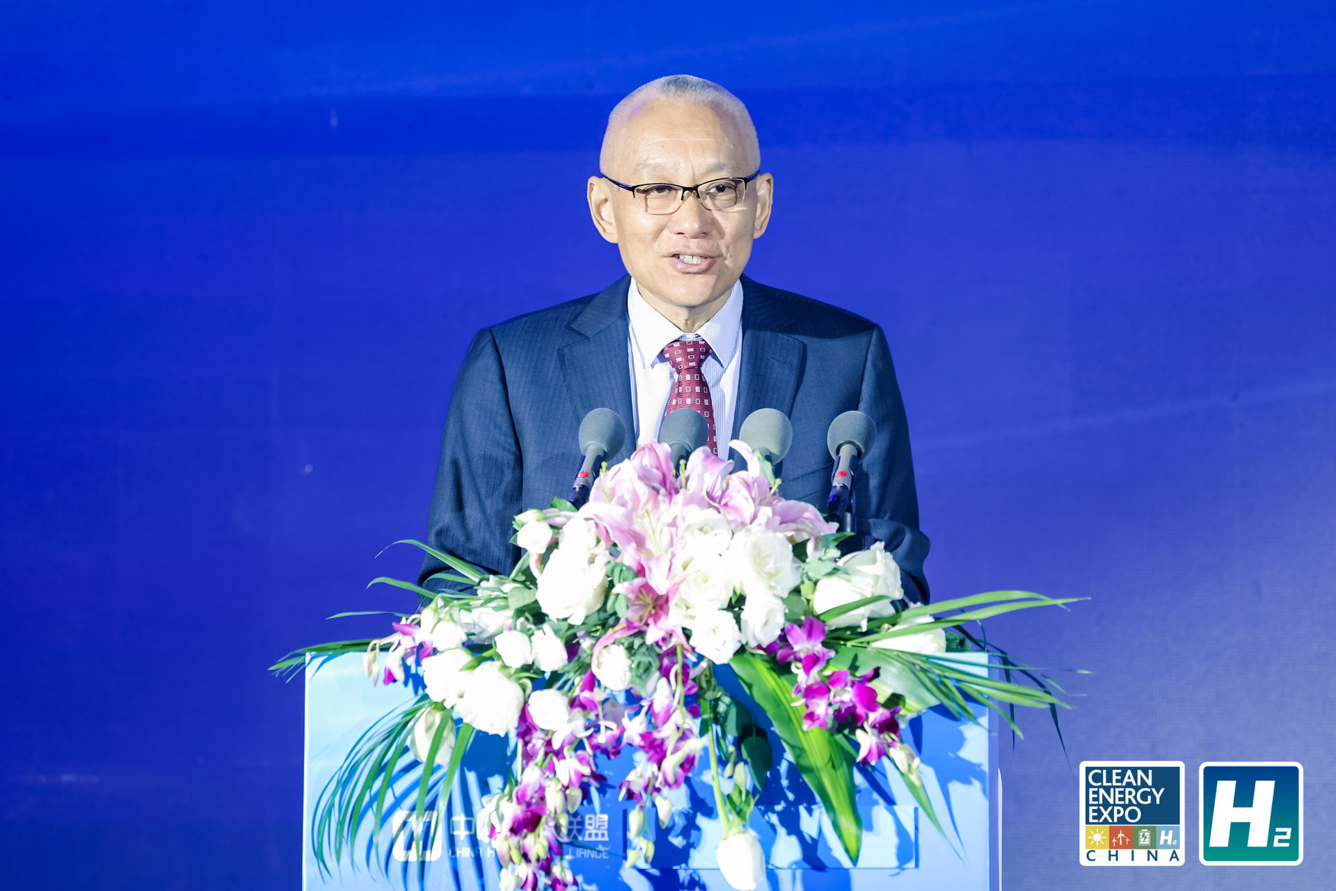Minhua Jiang